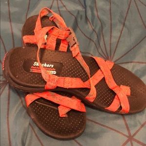 Like new Sketchers Reggae-Haystack Sport Sandal